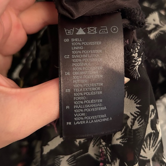 Black H&M Frilly Short Sleeve Blouse US6 S Party Club Feminine - Picture 10 of 12